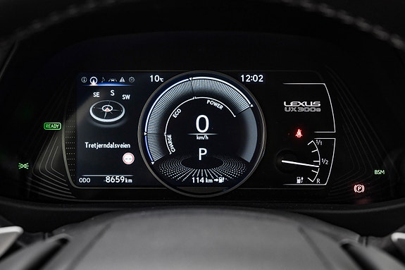 Lexus UX300e 17 of 29