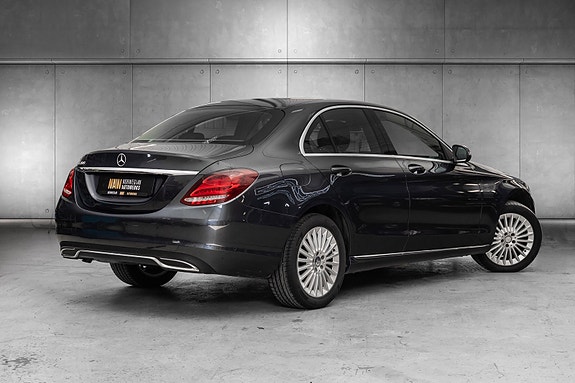 Mercedes-Benz 180 3 of 30