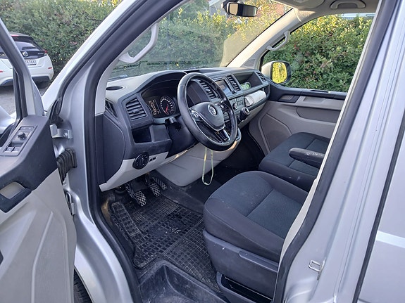 Volkswagen Transporter 5 of 15