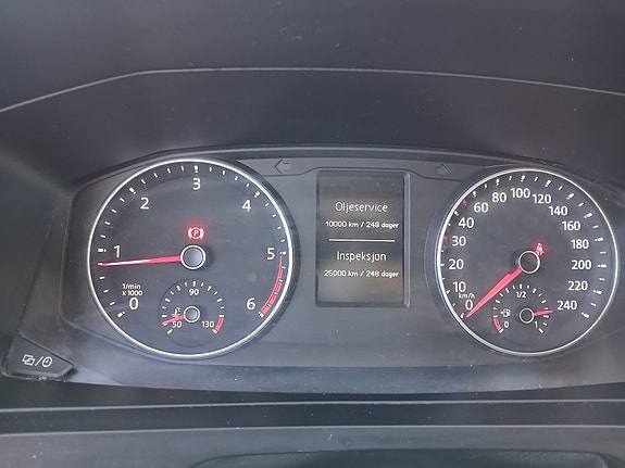 Volkswagen Transporter 10 of 15