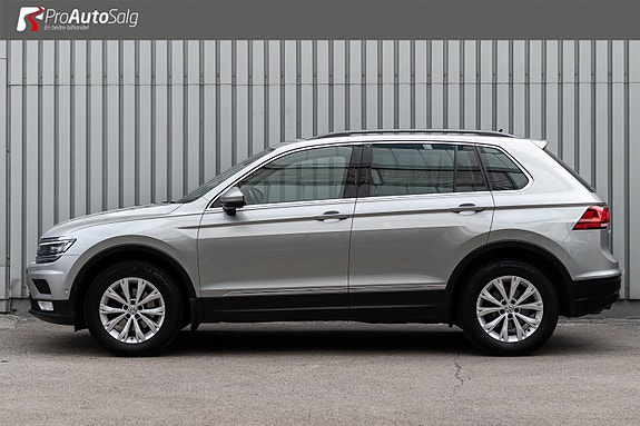 Volkswagen Tiguan 2 of 30