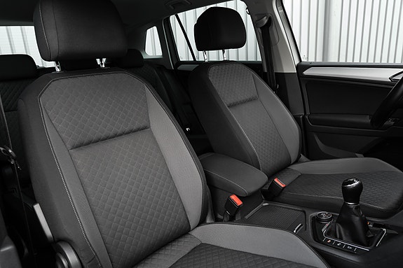 Volkswagen Tiguan 16 of 30