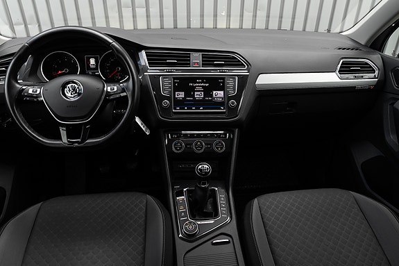 Volkswagen Tiguan 13 of 30