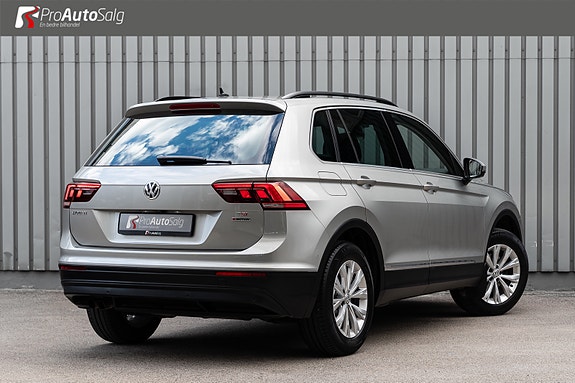 Volkswagen Tiguan 4 of 30