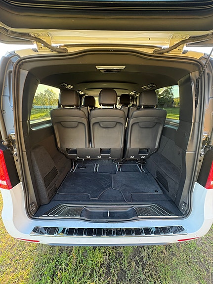 Mercedes-Benz EQV300 15 of 22