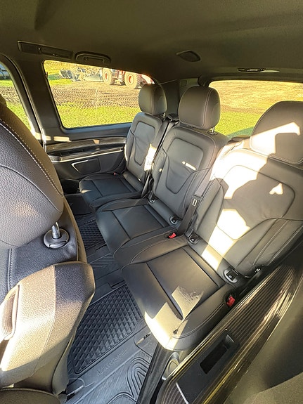 Mercedes-Benz EQV300 9 of 22