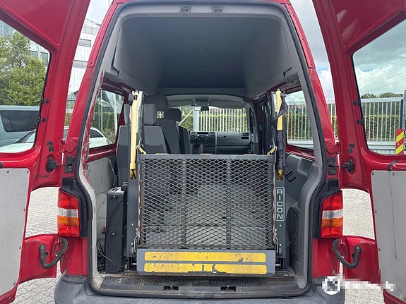 Volkswagen Transporter 6 of 24