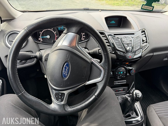 Ford Fiesta 17 of 25