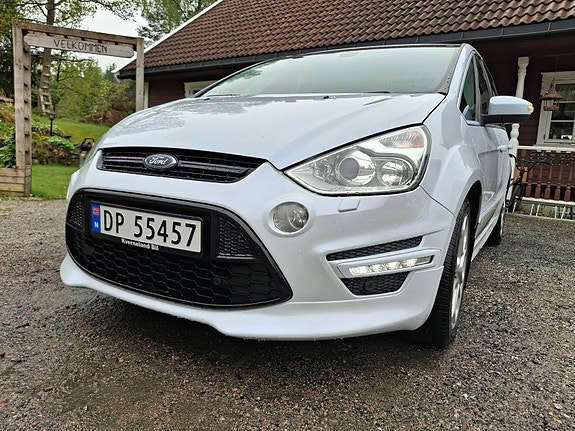 Ford S-MAX 2 of 14