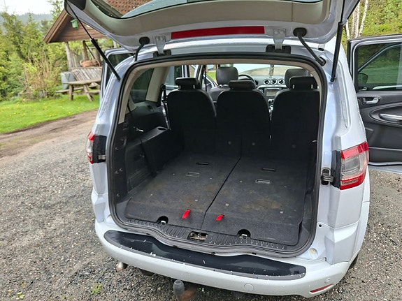 Ford S-MAX 7 of 14