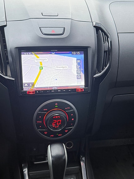 Isuzu D-max 12 of 14