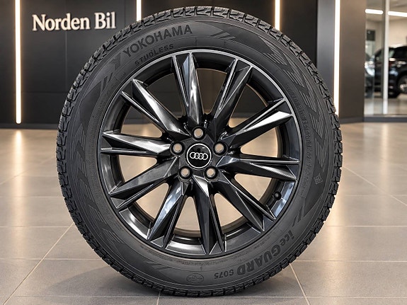 Audi Q4 e-tron 15 of 18