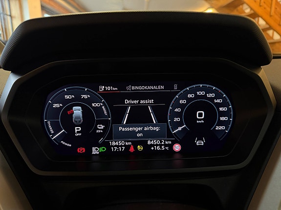 Audi Q4 e-tron 6 of 18