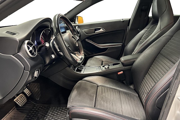 Mercedes-Benz CLA180 8 of 27