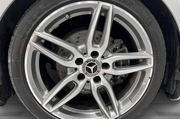 Mercedes-Benz CLA180 24 of 27
