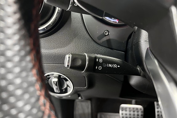 Mercedes-Benz CLA180 16 of 27