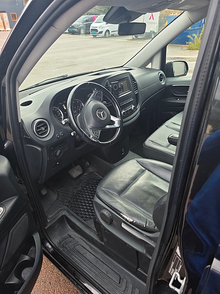 Mercedes-Benz Vito 119 9 of 24