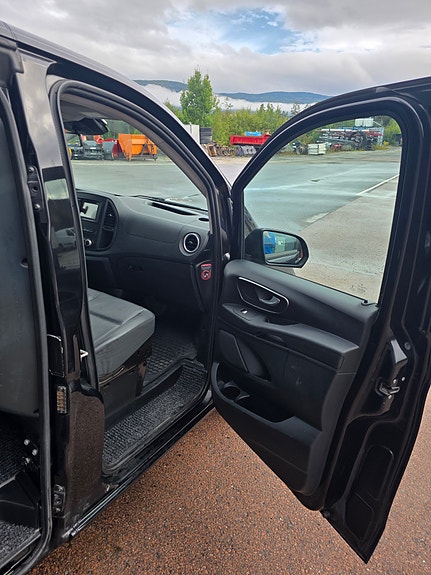 Mercedes-Benz Vito 119 19 of 24