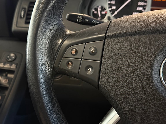 Mercedes-Benz B180 25 of 30