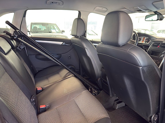 Mercedes-Benz B180 17 of 30