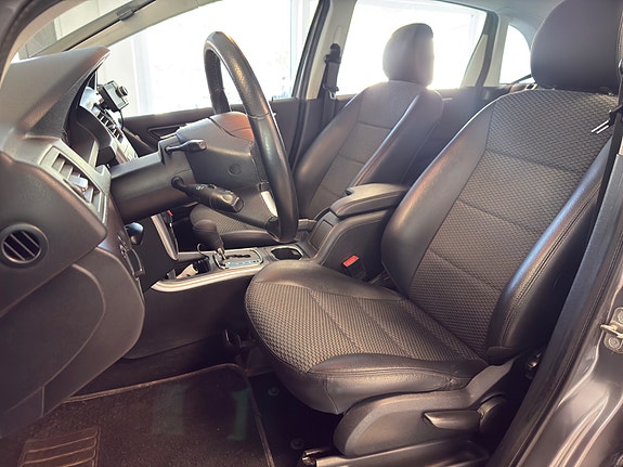 Mercedes-Benz B180 11 of 30