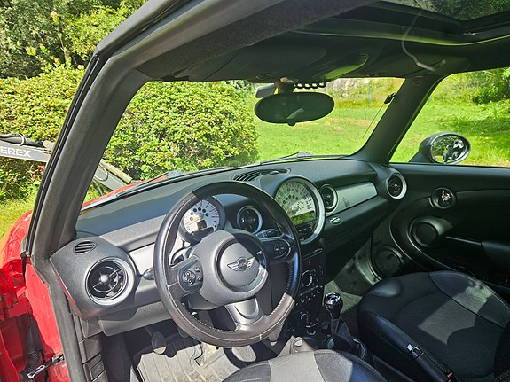 MINI Cooper 2 of 15