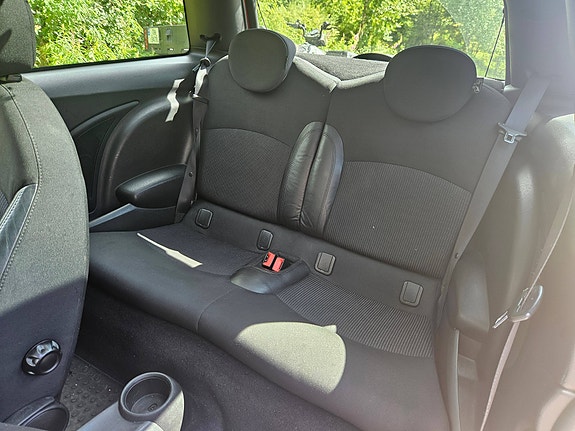 MINI Cooper 4 of 15