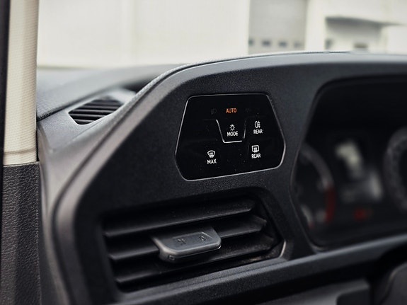 Volkswagen Caddy Maxi 23 of 30