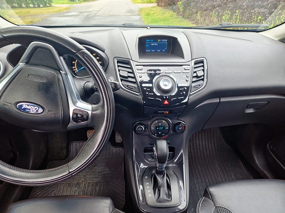 Ford Fiesta 9 of 17