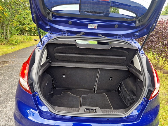 Ford Fiesta 12 of 17