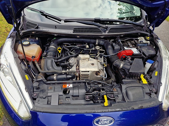 Ford Fiesta 15 of 17