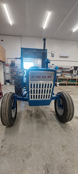 Ford 3000 13 of 17