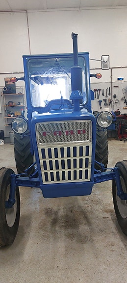 Ford 3000 8 of 17
