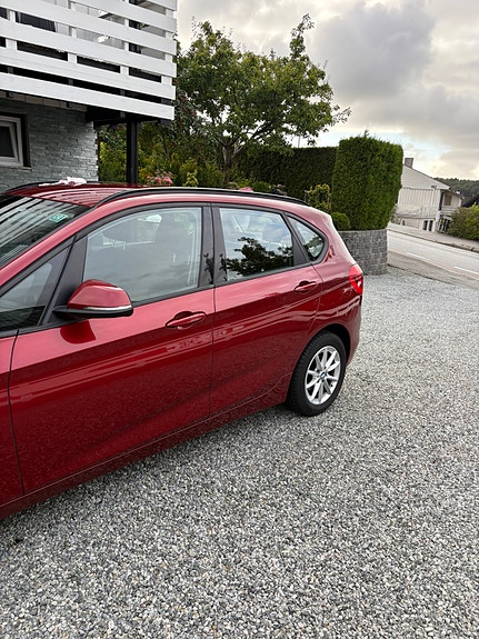 BMW 218i 4 of 24
