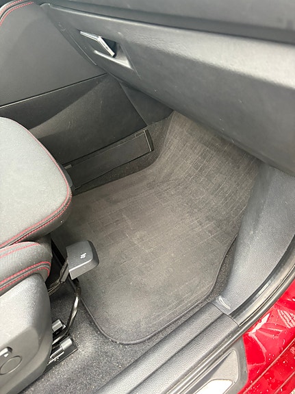 BMW 218i 11 of 24