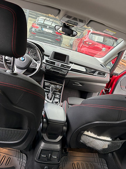 BMW 218i 18 of 24