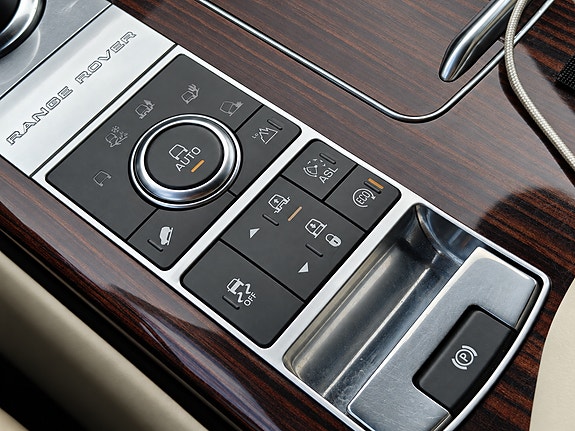 Land Rover Range Rover 29 of 30