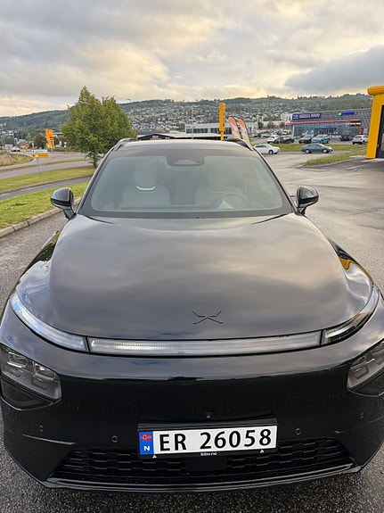 XPeng G9 11 of 30