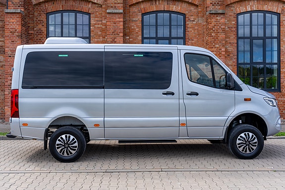 Mercedes-Benz Sprinter 319  4x4   9 seter Godkjent for 2 rullestoler 2027 **klar for påbygg ** Pris kr 1159000+mva 10 of 30