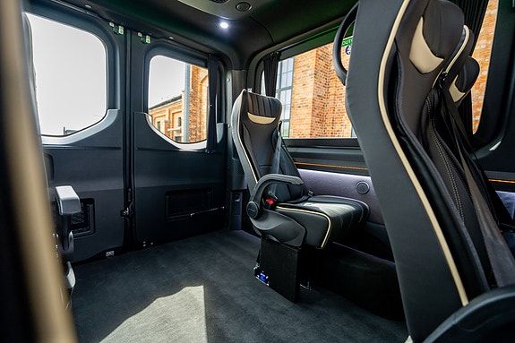 Mercedes-Benz Sprinter 319  4x4   9 seter Godkjent for 2 rullestoler 2027 **klar for påbygg ** Pris kr 1159000+mva 19 of 30