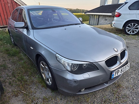BMW 525d 2 of 5