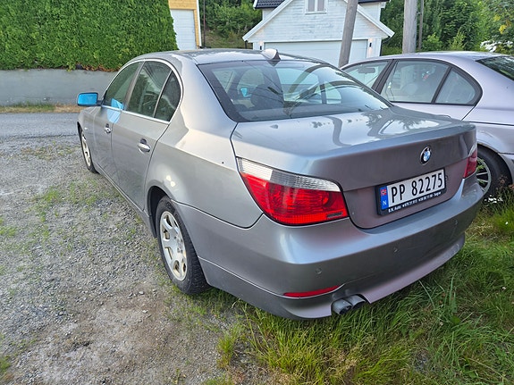 BMW 525d 3 of 5