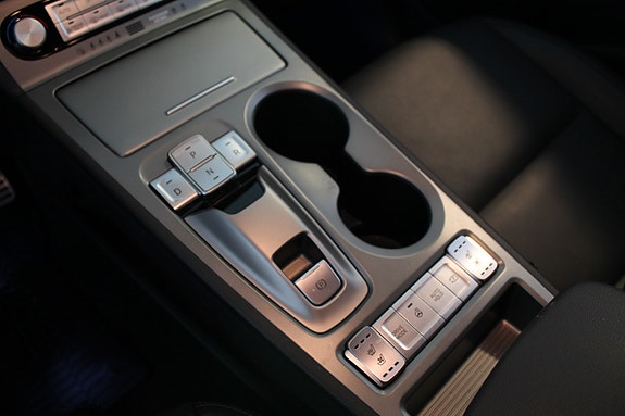 Hyundai Kona 25 of 30