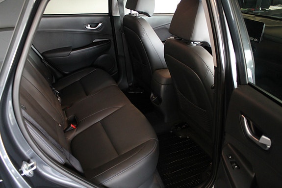 Hyundai Kona 12 of 30