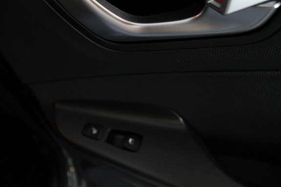 Hyundai Kona 14 of 30
