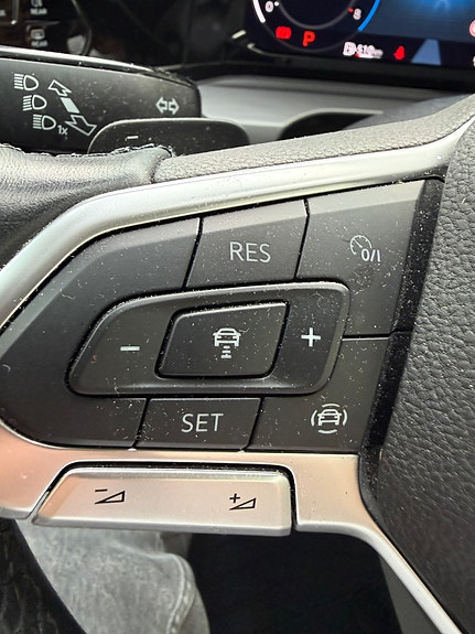 Volkswagen Golf VIII 19 of 28