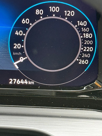 Volkswagen Golf VIII 10 of 28