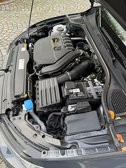 Volkswagen Golf VIII 8 of 28
