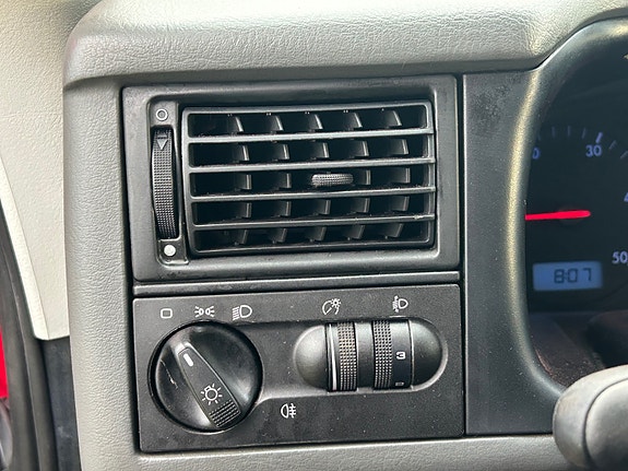 Volkswagen Transporter 14 of 16