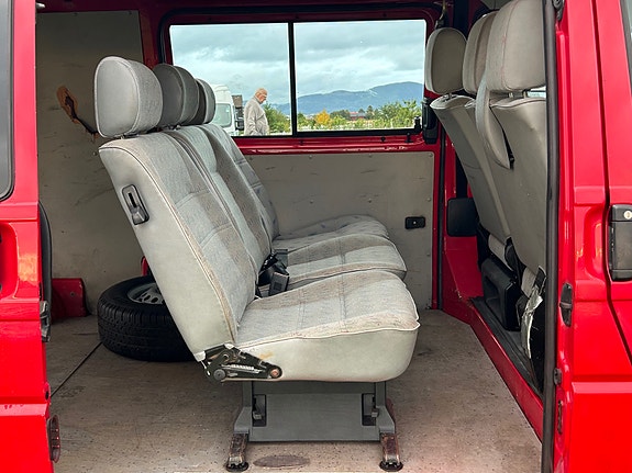 Volkswagen Transporter 9 of 16